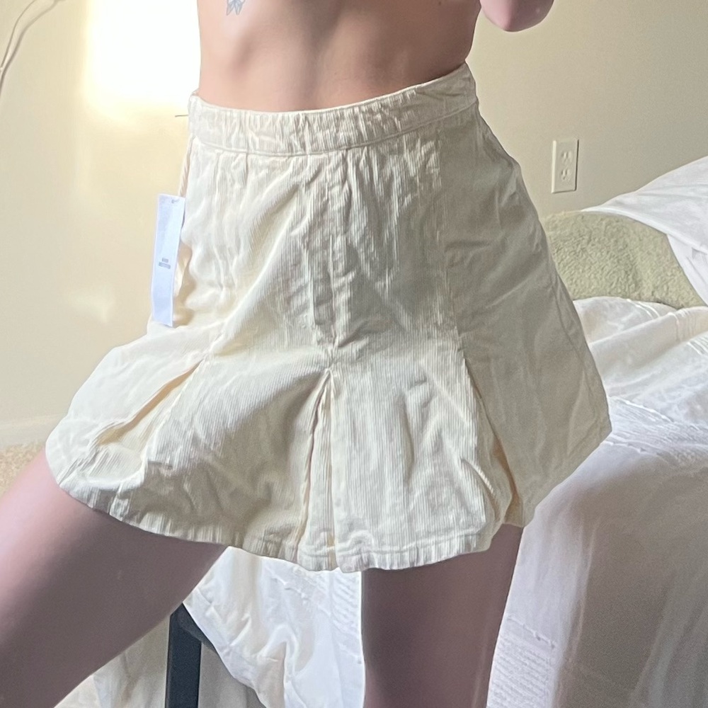 👁️‍🗨️8$sale👁️‍🗨️ UO Cream Ribbed Knit MiniSkirt